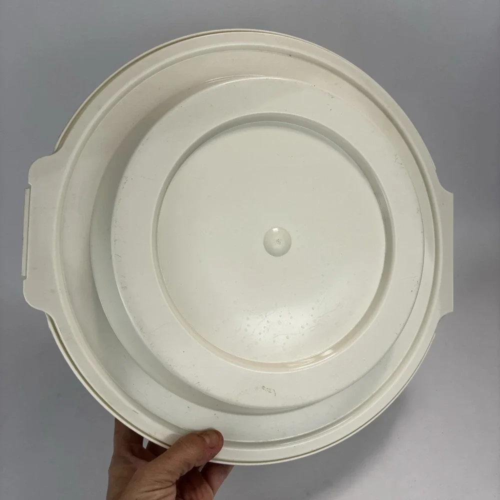 Vintage Pyrex Plastic Pie Keeper Clam Shell Fits CorningWare Or Pyrex Plate 209